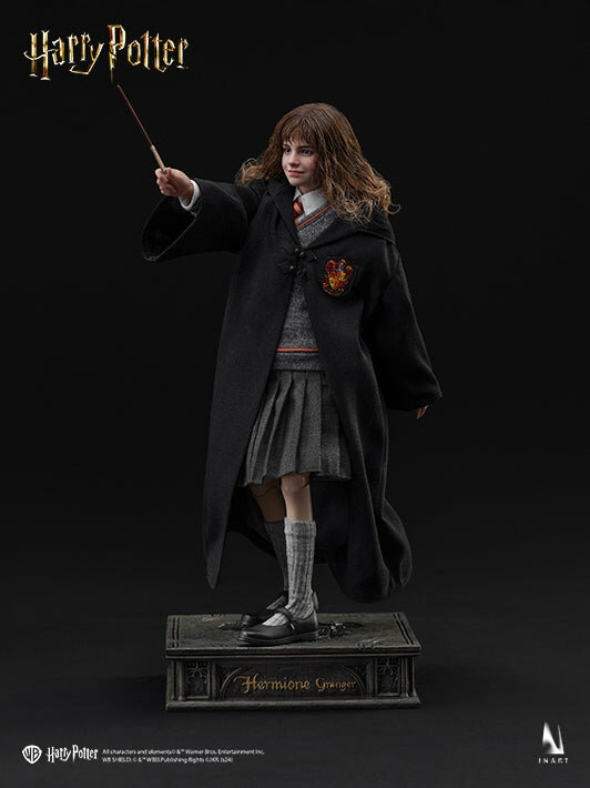 18.Celebrate_the_enduring_legacy_of_Hermione_Granger_with_this_exquisite_figure_produced_by_INART_1800x1800.jpg