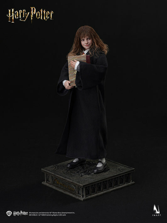 22.Witness_the_brilliance_of_Hermione_Granger_shine_through_in_this_stunning_1-6_figure_by_INART_1800x1800.jpg